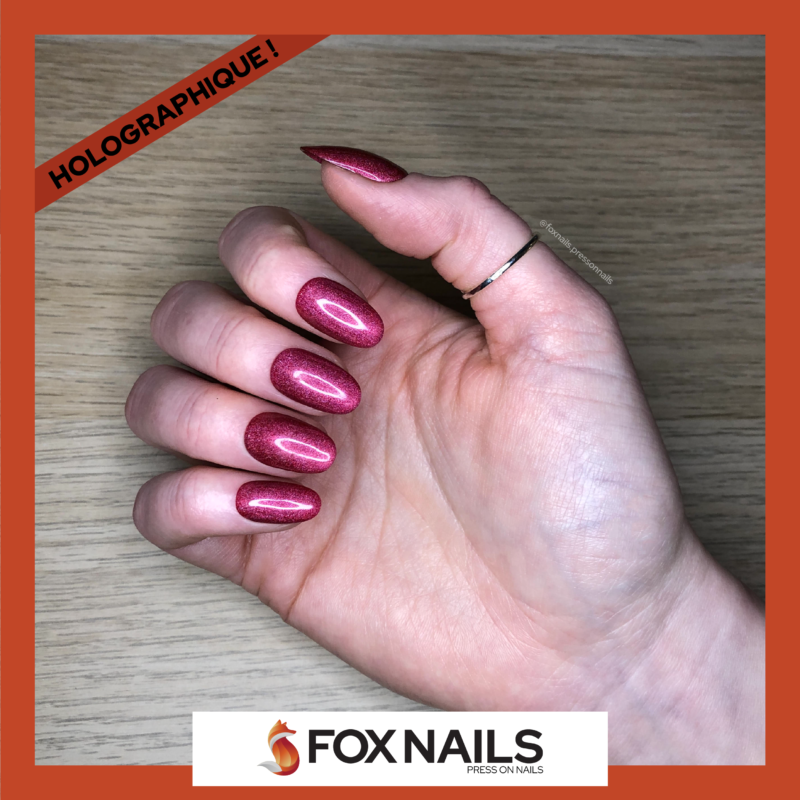 faux ongles rouge holographique