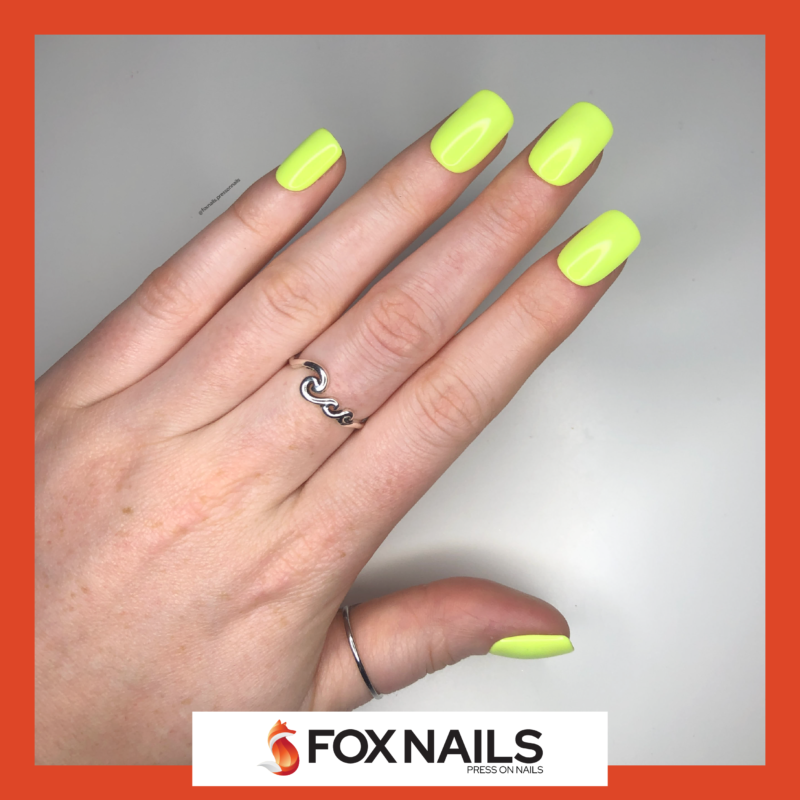 Faux ongles jaunes fluo