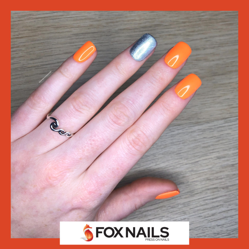 press-on-nails orange-fluo et argenté