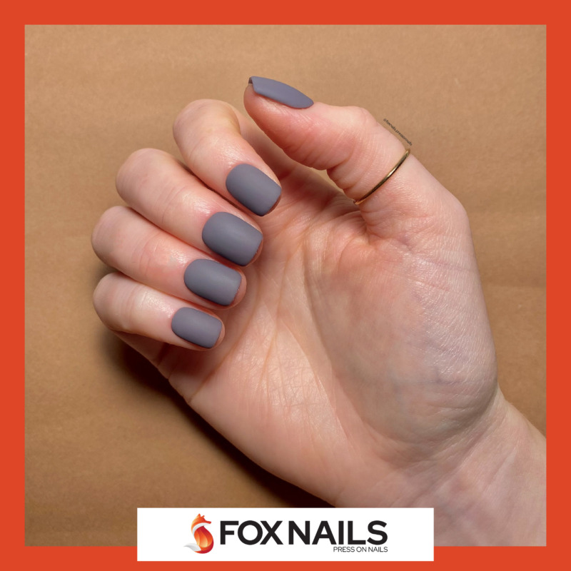Faux ongles gris